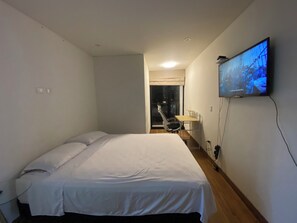 Iron/ironing board, WiFi, bed sheets - Apartment A1 block from San Isidro with beautiful view and panoramic pool. (Lince)