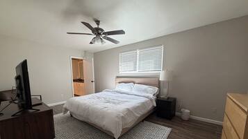 3 bedrooms, iron/ironing board, WiFi, bed sheets