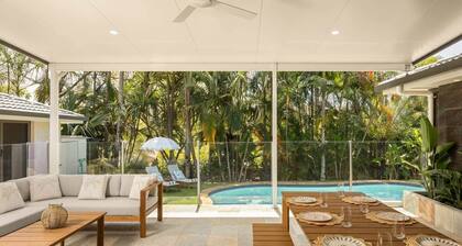 Gold Coast Oasis, 5BR Family Retreat, Pool