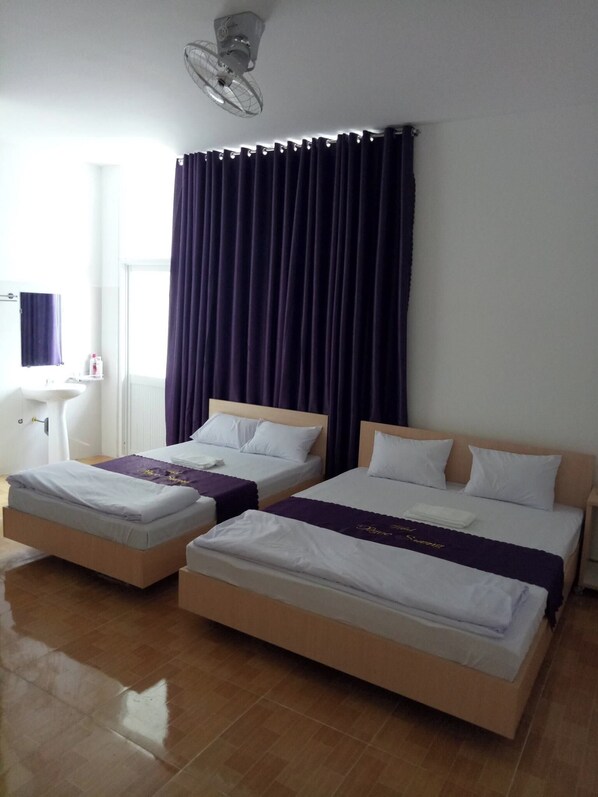 Perusstudio, parveke, kaupunkinäköala