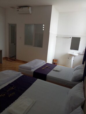 Perusstudio, parveke, kaupunkinäköala