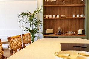 Dining - Pink Frontline Premium Apartment (Torrevieja)
