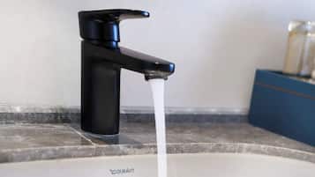 Rom – basic, hageutsikt | Diverse