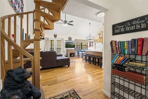 TV, fireplace, stereo, offices