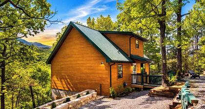 Smoky Ridge Retreat | Hot Tub • Firepit • Views
