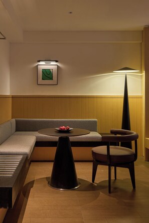 Suite, City View | Living area - HaiNan Luxurious  Sea View & Art Hotel (Sanya)