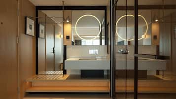 Comfort-Apartment, Mehrere Betten, Stadtblick | Badezimmer