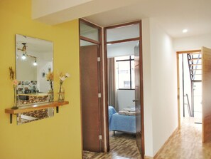 2 chambres, fer et planche à repasser, accès au Wi-Fi (inclus)