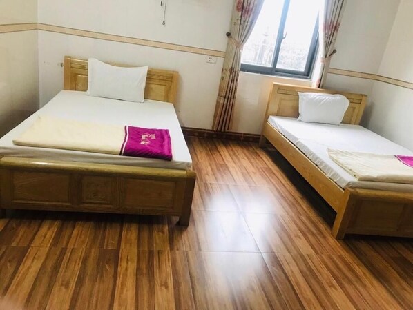 Perusstudio, parveke, kaupunkinäköala