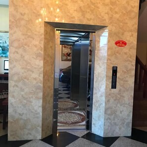 Basic Studio, Balcony, City View | Interior - Thanh Binh Hotel (Ha Tinh)