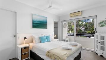 Superior Apartment, 2 Bedrooms, Park View | Iron/ironing board, free WiFi