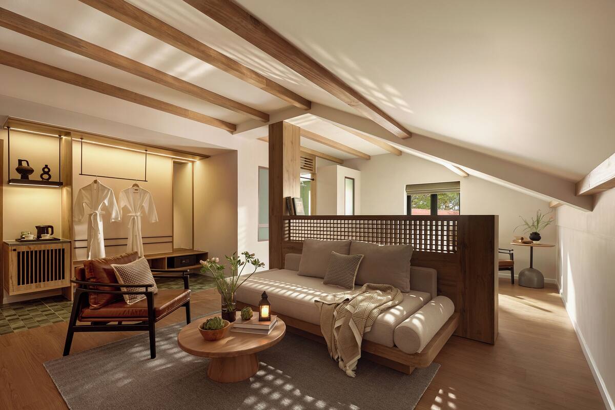 Suite | Minibar, in-room safe, desk, laptop workspace