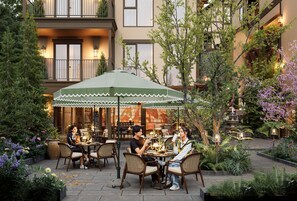 Outdoor dining - Signature by M Village Valley Retreat (Da Lat)