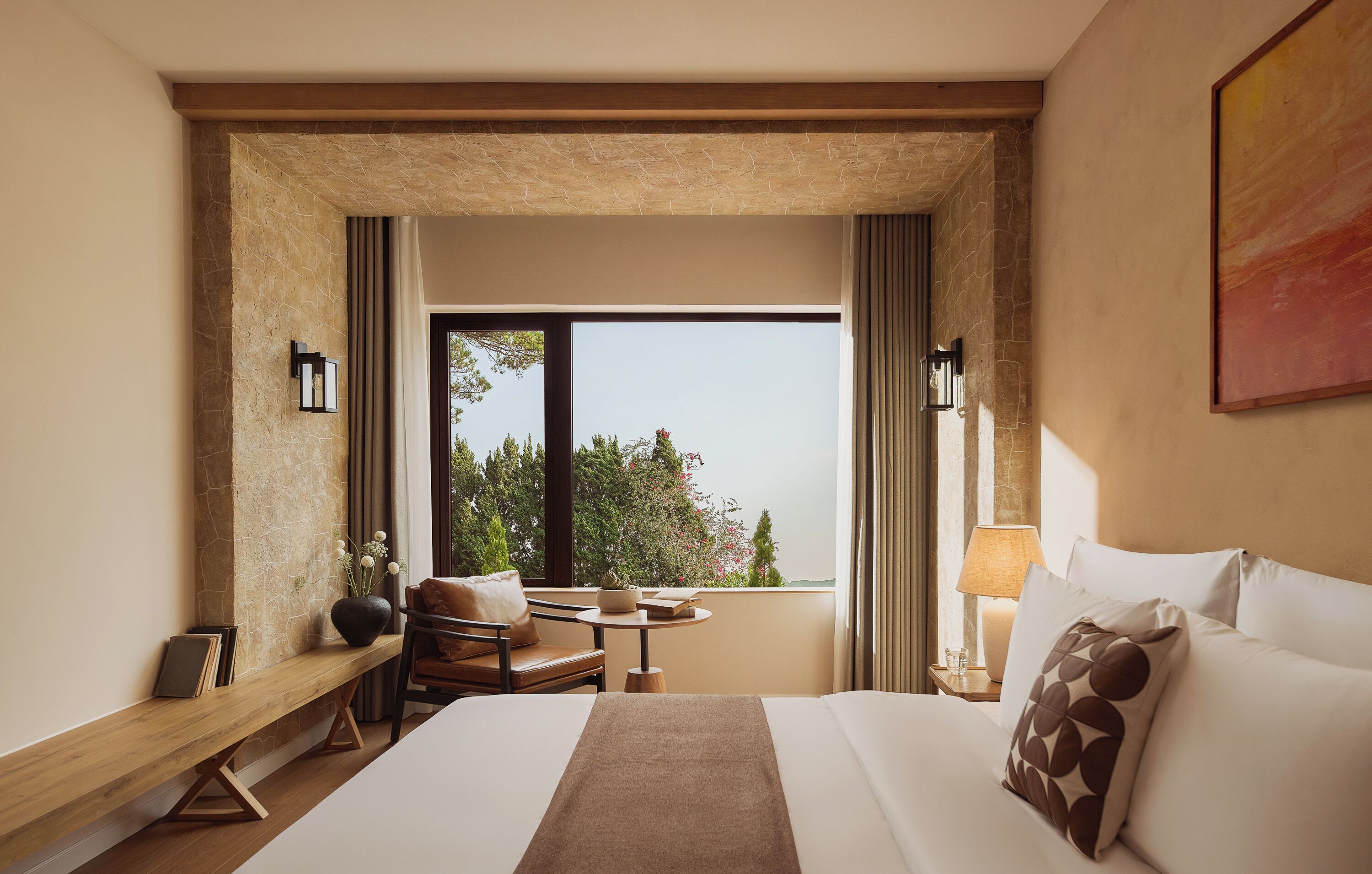 Deluxe Room, City View