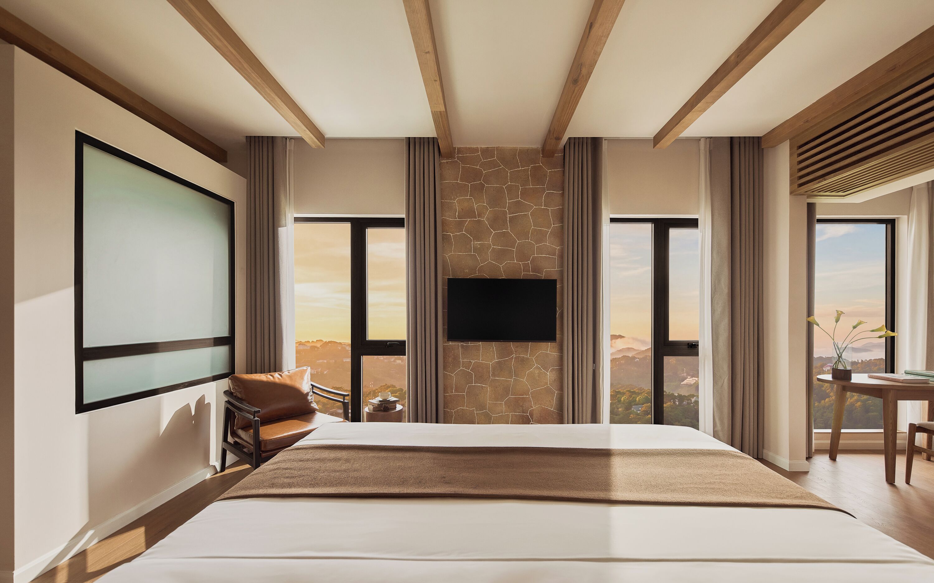 Grand Room, Valley View | Minibar, in-room safe, iron/ironing board, free WiFi