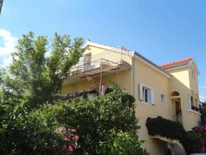 Exterior - Holiday Apartment Zorana 4+2 (Vodice)