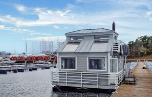 Exterior - Amazing ship in Manstad with house sea view (Manstad)