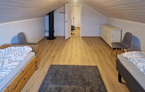 3 makuuhuonetta, vauvan matkasänky, ilmainen Wi-Fi