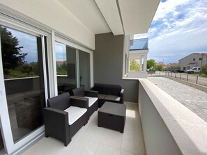 Terrace/patio - Holiday Apartment APARTMENT EMANUEL (4+1) (Vodice)