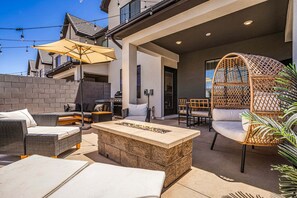 Terrace/patio - Skyline 1690, Private Amenities and Amazing Community Amenities! (Washington)
