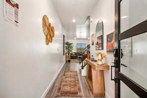 Interior - Skyline 1690, Private Amenities and Amazing Community Amenities! (Washington)