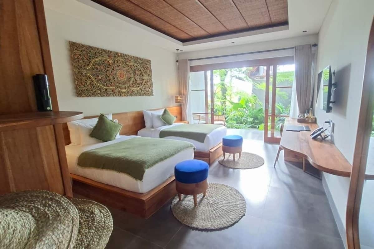 Double or Twin Room, Garden View | Premium bedding, minibar, in-room safe, desk