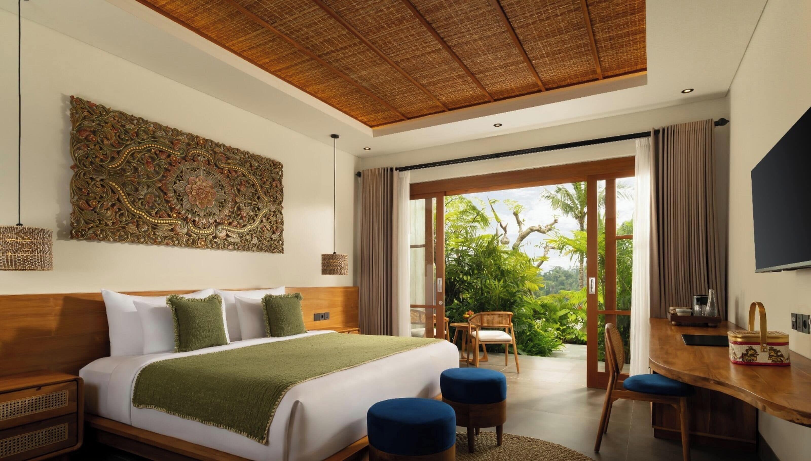 Suite, vista a la alberca | Ropa de cama de alta calidad y minibar 
