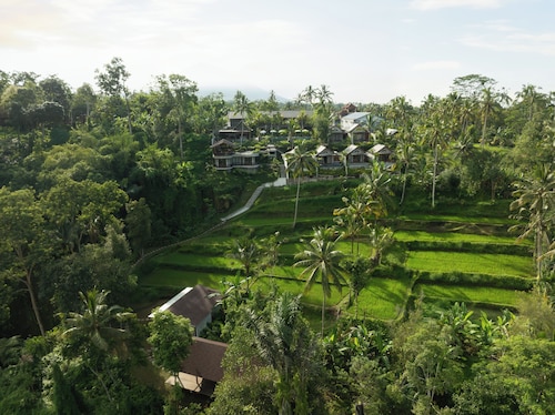 ULU Valley Retreat