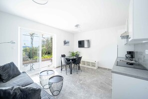 Fridge, oven, stovetop, dishwasher - Holiday Apartment TEDORIS - 1 (2+2) (Srima)