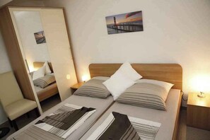 2 bedrooms - Holiday Apartment ŽELJKA Š. APT 2 (2+2) (Vodice)