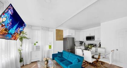 Sleeps 10 • 3BR • Free Parking • Near NYC • Perfect for Groups!