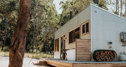 The Bivouac – Bush Cabin & Starry Skies