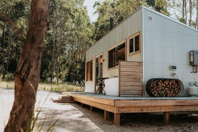 The Bivouac – Bush Cabin & Starry Skies