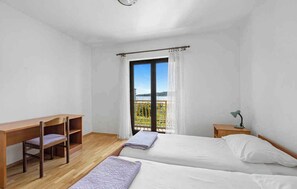 3 bedrooms, WiFi - Holiday Apartment GORAN DADIĆ APP 1 (4+1) (Srima)