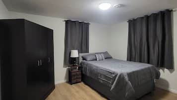 3 chambres, fer et planche à repasser, Wi-Fi, literie fournie