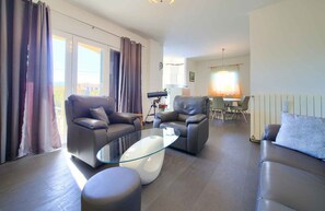 TV - Holiday Apartment Ana's Residence (Krk)