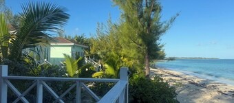 4 Cozy -1 bedroom beach bungalows in tranquil Pleasant Harbour, Morgan’s Bluff