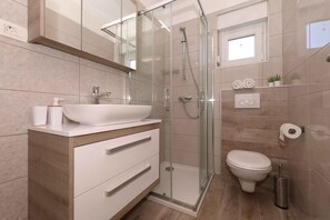 Bathroom - Holiday flat with air conditioning (Seline)