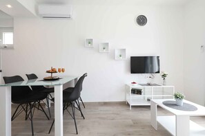 Dining - Holiday flat with air conditioning (Seline)