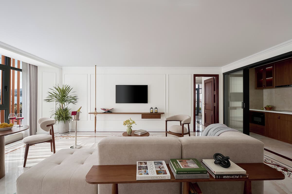 Grand Suite, 1 King Bed, City View | In-room safe, iron/ironing board (on request), free WiFi