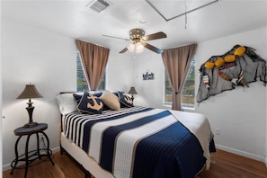 3 bedrooms, WiFi, bed sheets