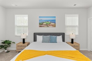 4 habitaciones, tabla de planchar con plancha, wifi y ropa de cama 