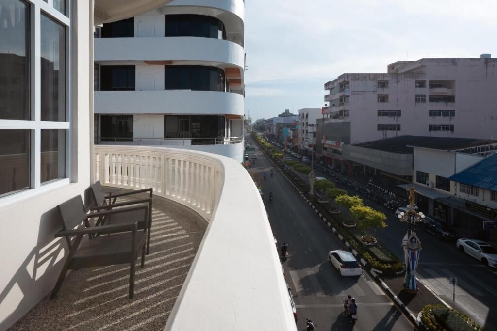 ห้องจูเนียร์สวีท, ระเบียง, วิวเมือง | บริเวณที่พัก