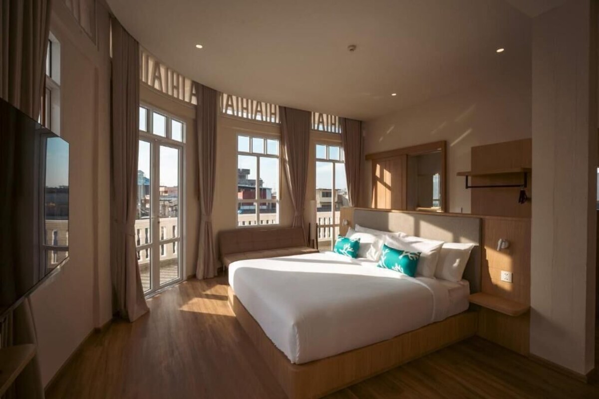 Junior suite, balkon, uitzicht op stad | Gratis wifi