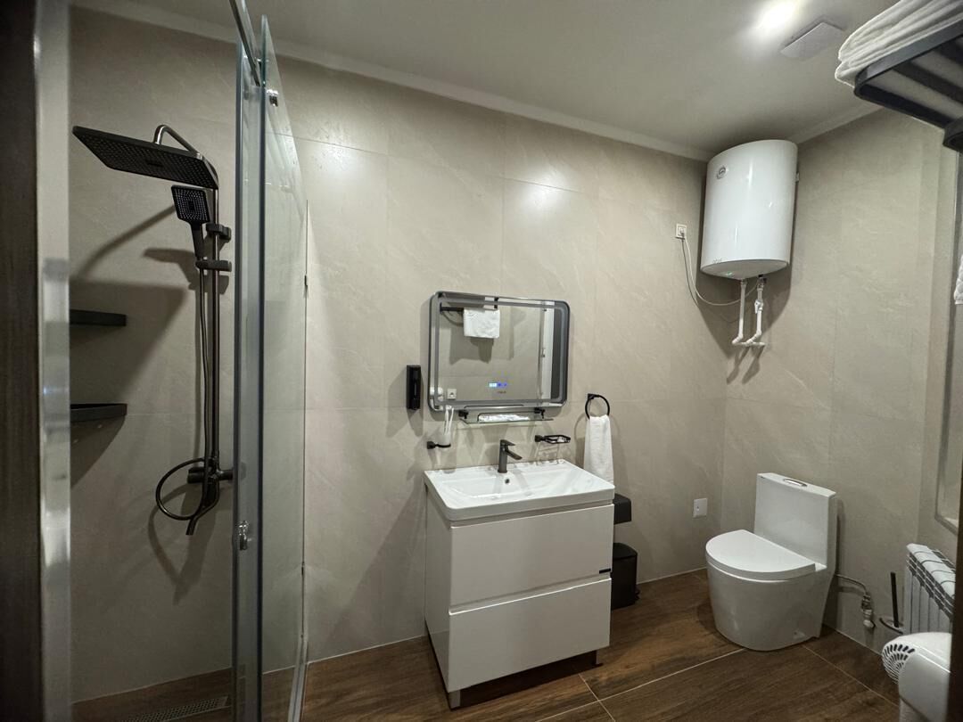 Standard Triple Room | Bathroom
