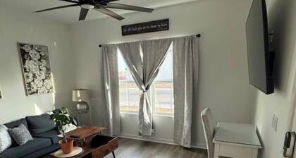 Brand New Cozy Private Guest Suite