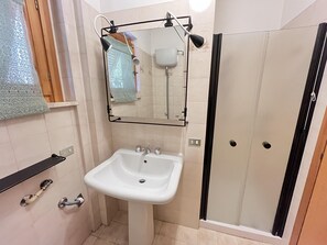 Dusche, Bidet