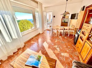 Interior - EDITH VILLA FOR RENT IN NUMANA TAUNUS -With garden and terrace overlooking the sea (Numana)