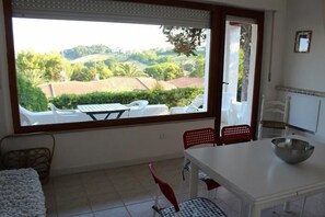 Dining - Vrbo Property (Numana)