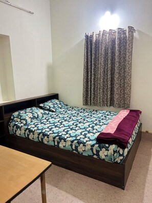 Room - Tremendous 1-bedroom house in vibrant Bengaluru awaits you (Bengaluru)